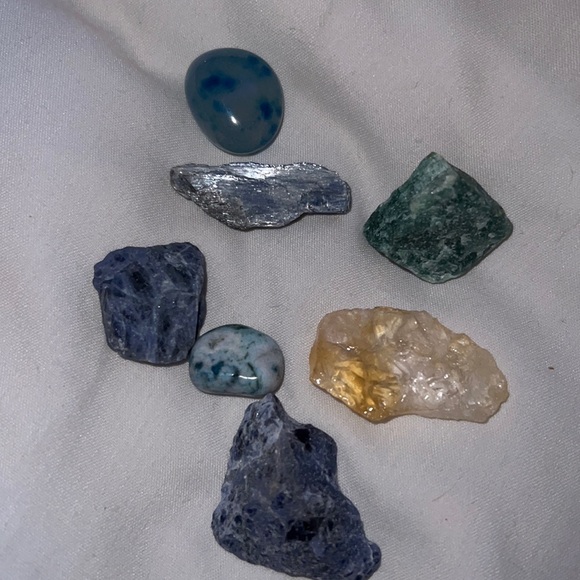 Other - i am selling a hand full of medium sized crystals!